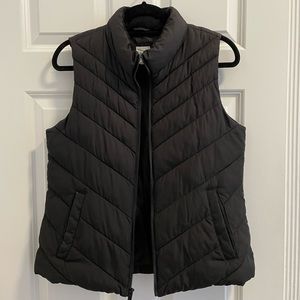 Black puffer vest